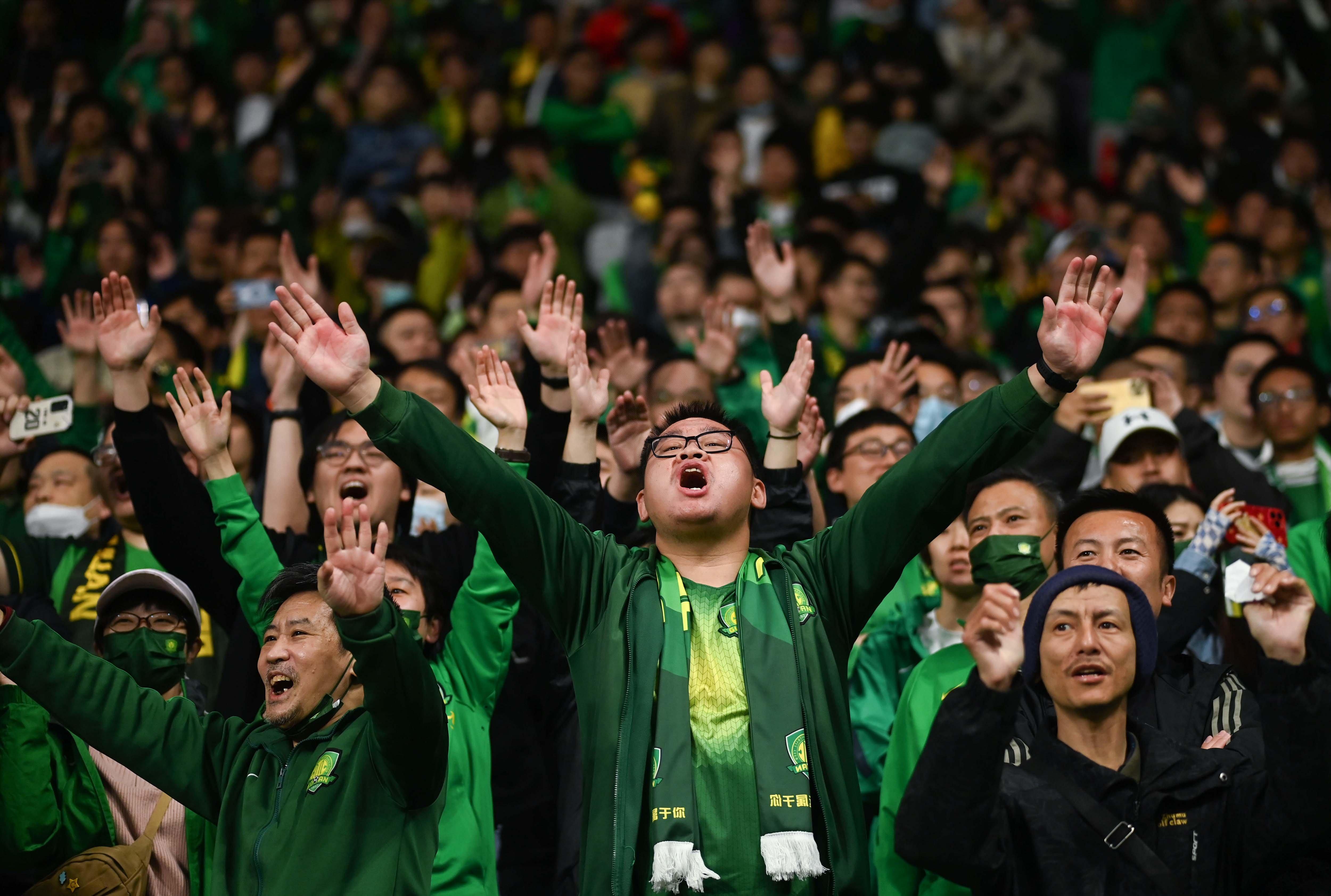 约有5万人在北京工人体育场观看了中超联赛开幕式暨揭幕战